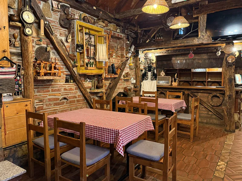 Unutrašnji dio etno restorana Marco Polo